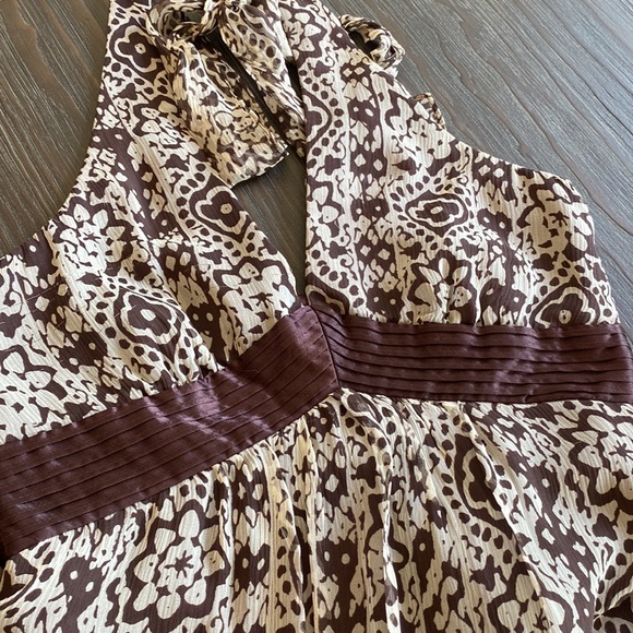 Eliza J, New York, ladies silk dress in size 4. - Picture 7 of 9